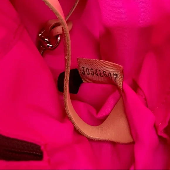 Dooney & Bourke Seersucker Multicolor Stripe Shoulder Bag w/ Bold Pink Interior - Picture 10 of 10